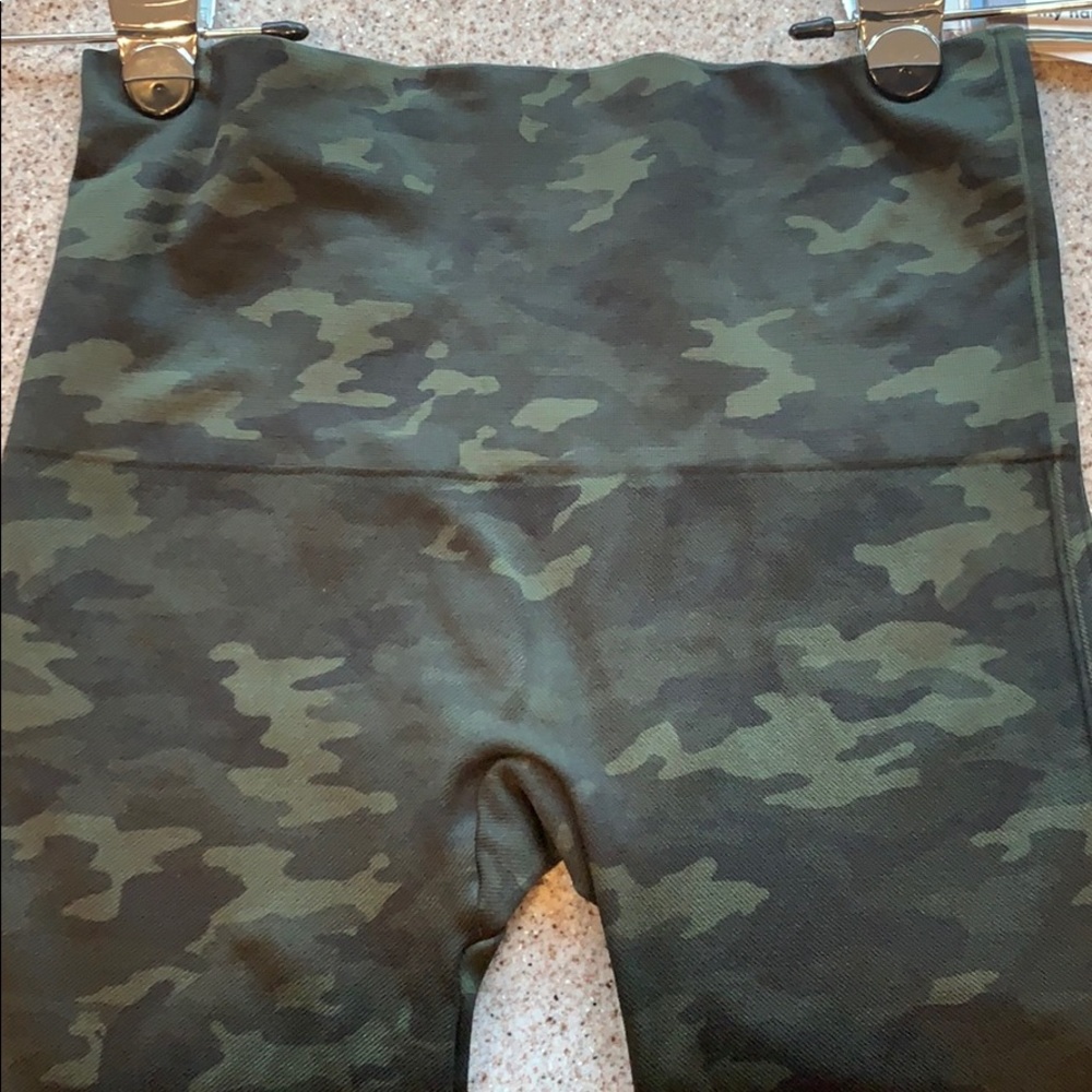 Spanx Seamless Green Camo Leggings XL
